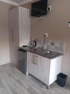 AMANI PALMS GUEST HOUSE - 4