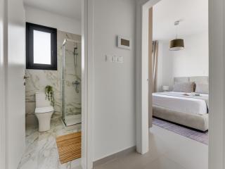 Sanders Triple - Limassol - 2
