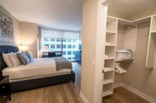 Modern Apart Downtown with Indoor Pool - AS-9H - Stamford - 2