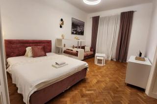 City Apartment (1km to the 1st District) - 8