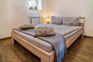 Wohnung 2 - - 9