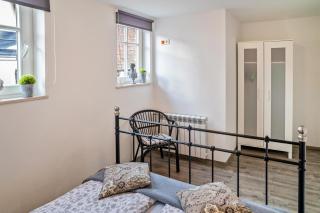 Wohnung 4 - - 3