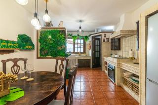 Villa Aurora with Heated Pool - La Cisnera - 3