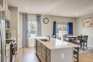 30 Mi to Downtown DC Charming Dale City Townhome! - Dale City - 6