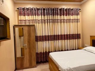 Palm Path Resort - 4