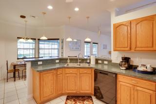 Walk to Lake Home with Screened Porch in Sebring! - Sebring - 2