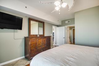 Gulfport Oceanfront Vacation Rental Walk to Beach - 2