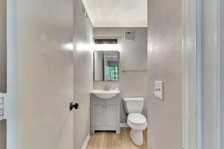 Beach lover's paradise. On the beach. Sleeps 8. - Hilton Head Island - 8