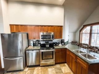 Hyatt Main Street Station - Mountain View 3 Bedroom - 5