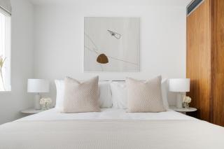 Luxury Central Mayfair Townhouse with A/C 3BR 3BA - 3