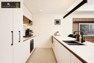 The Brass Pineapple Surfers Paradise 4217 - Gold Coast - 6