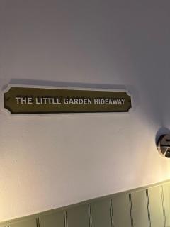 The Little Coastal Hideaway with Stunning Sea Views and Garden - 1