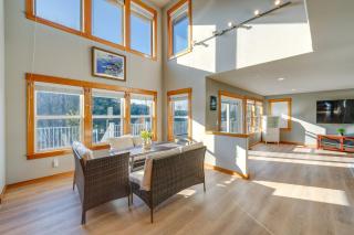 Stunning Mount Vernon Home with Big Lake Views! - Mount Vernon - 5