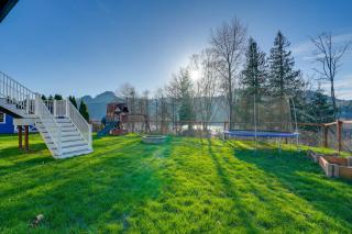 Stunning Mount Vernon Home w/ Big Lake Views! - 8