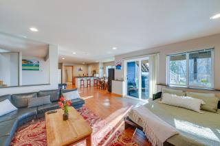 Quaint Mount Vernon Studio Rental with Big Lake View - 5