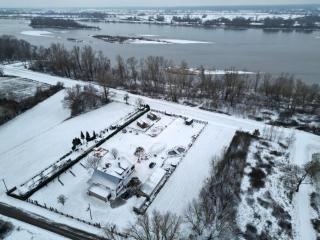 NAD BRZEGIEM WISŁY - 8