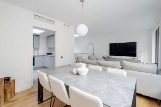 Luxury Central Mayfair Townhouse with AC 3BR 3BA - 2