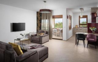 Lovely Home In Privlaka With Jacuzzi - 2