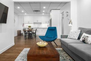 Mountain Modern Hideaway - 1