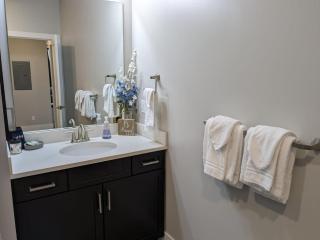 Trendy Downtown Condo-Walk to it ALL Capri 315 - Traverse City - 8