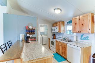 Monticello Home with Deck and Fire Pit Less Than 1 Mi to Water - Monticello - 3