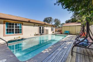 Pet-Friendly Fort Walton Beach Home 4 Mi to Ocean - Fort Walton Beach - 0