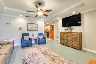 Pet-Friendly Fort Walton Beach Home: 4 Mi to Ocean - 5