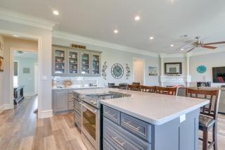 Pet-Friendly Port Arthur Retreat with Fishing Pier! - Port Arthur - 3