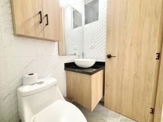 Moderno Apto 2HA, Central con Wifi5G - 7