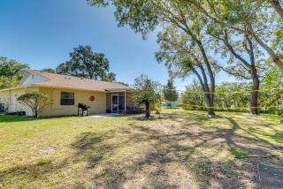 Home with Screened Porch, Near Weeki Wachee Springs! - Spring Hill - 9
