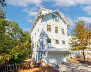 Mt Pleasant Beach Retreat- Mins to Sullivan's IOP - Charleston - 5