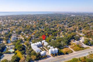 Mt Pleasant Beach Retreat- Mins to Sullivan's IOP - Charleston - 3