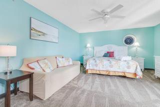 ** March Specials ** Beautiful Efficiency Condo in Ocean Front Building - Myrtle Beach - 4