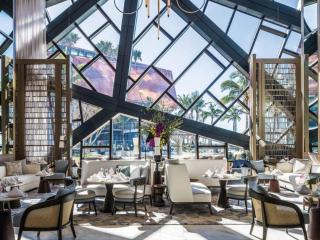 Luxury Jewel Beachfront King Suite - Gold Coast - 2