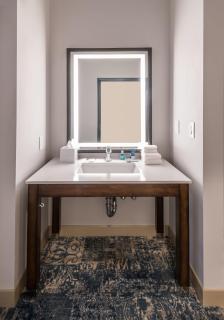 Four Points by Sheraton Anchorage Downtown - 7