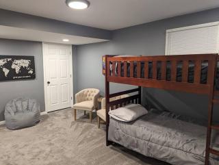 Modern Retreat in the Woods near Whitewater Lake - Whitewater - 2
