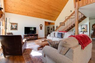 Lariat House - Sisters - 5