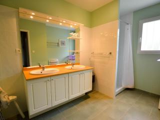 Villa 6 chambres à La Palmyre, proche plage et commerces, jardin, terrasse, BBQ, WIFI – 10 pers. - FR-1-705-60 - Les Mathes - 3