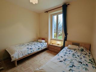 Gîte charmant avec jardin privatif au cœur de la vallée de la Creuse, proche d'Argenton-sur-Creuse - FR-1-591-577 - Le Menoux - 2