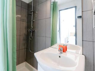 Appartement T2 avec piscine, tennis, parking, animaux acceptés - FR-1-409-253 - 1