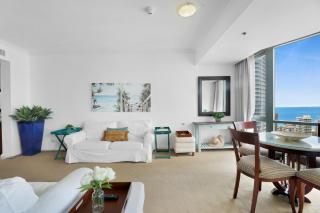 Oceanview 1-Bed Sub Penthouse with Pool & Gym - Gold Coast - 4
