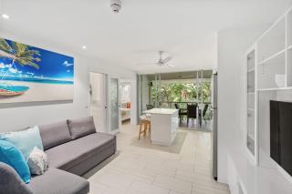 Belle Escapes Drift Beachfront Resort Suite 4403 - Palm Cove - 9