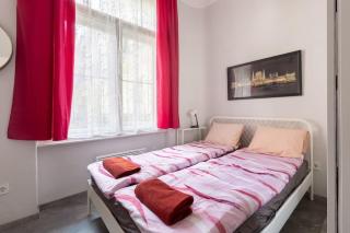 KZ10E Paola apt on Kazinczy utca - Boedapest - 7
