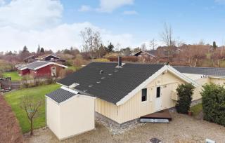4 Bedroom Cozy Home In Stege - Stege - 1