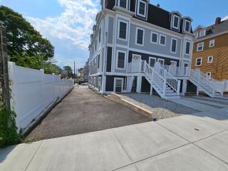 1-Bedroom Apt-9W1 20-Minuite To Downtown Boston - 2