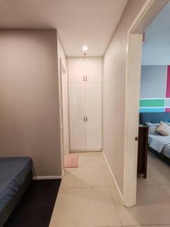 Arcoris Kiara 163 mall - 2