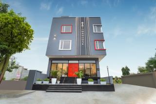 Super Townhouse Golden Avenue Road - 8