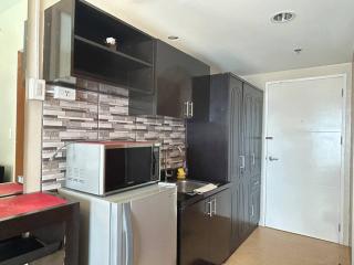 Condo with Balcony - MIGAs Haven at Sunvida Tower - 4