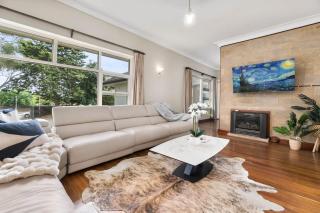 Bellevue Heights HolidayHome - Flinders Uni & Med - Windy Corner - 3