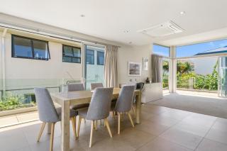 Sunny and Spacious Beach Villa - Mount Maunganui - 2